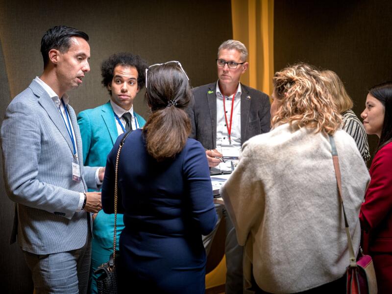 Satenlidnu Commissielid 2