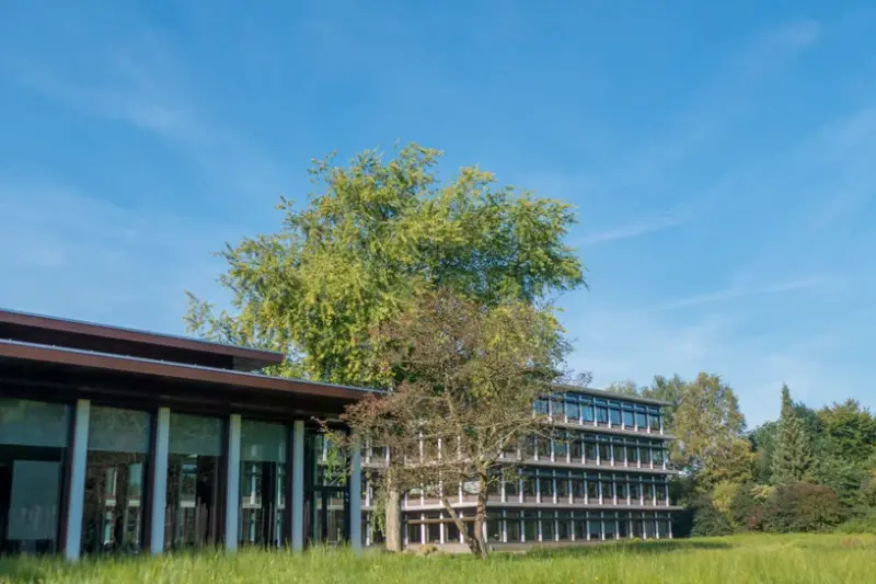 provinciehuis buiten high